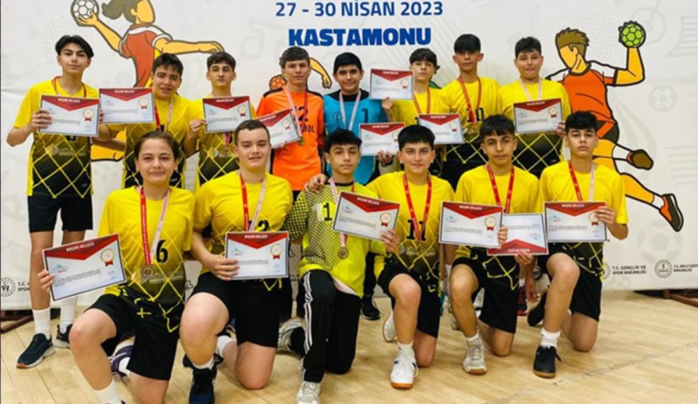 KOZLU ORTAOKULU TARİH YAZDI