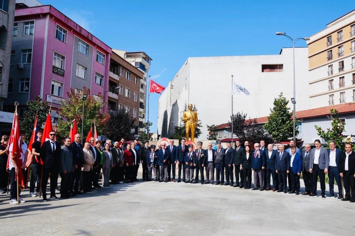 KOZLU&rsquo;DA GAZİLER G&Uuml;N&Uuml; KUTLANDI 