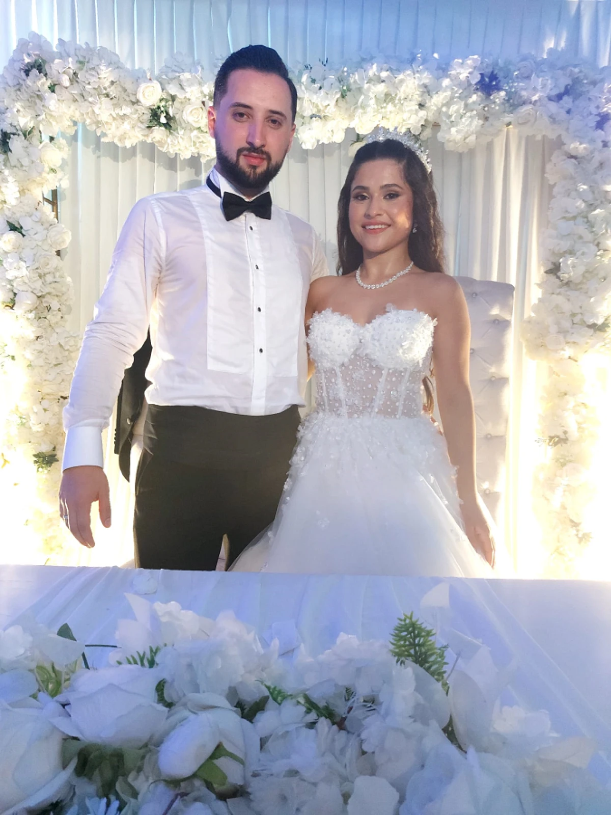 MUTLULUKLAR DİLERİZ