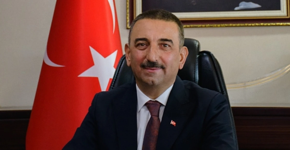 VALI HACIBEKTAŞOĞLU 19 MAYIS'I KUTLADI