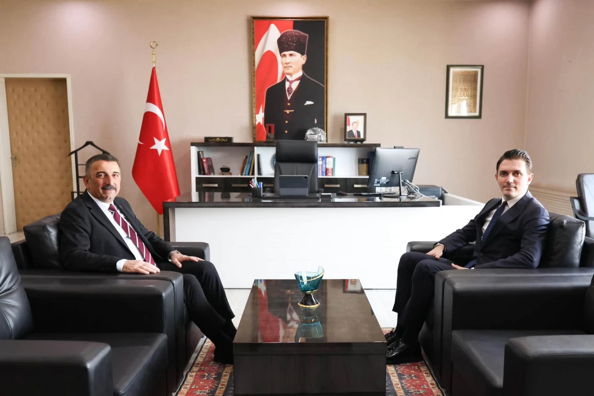 VALİ OSMAN HACIBEKTAŞOĞLU  KOZLU KAYMAKAMI EVREN &Ccedil;AKIR&rsquo;I ZİYARET ETTİ